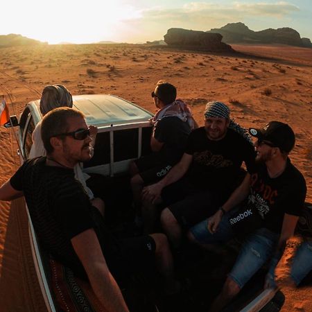 Wadi Rum Secrets Camp Bagian luar foto