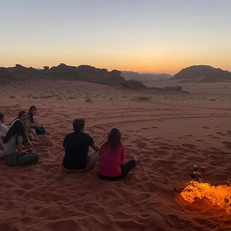 Wadi Rum Secrets Camp Bagian luar foto