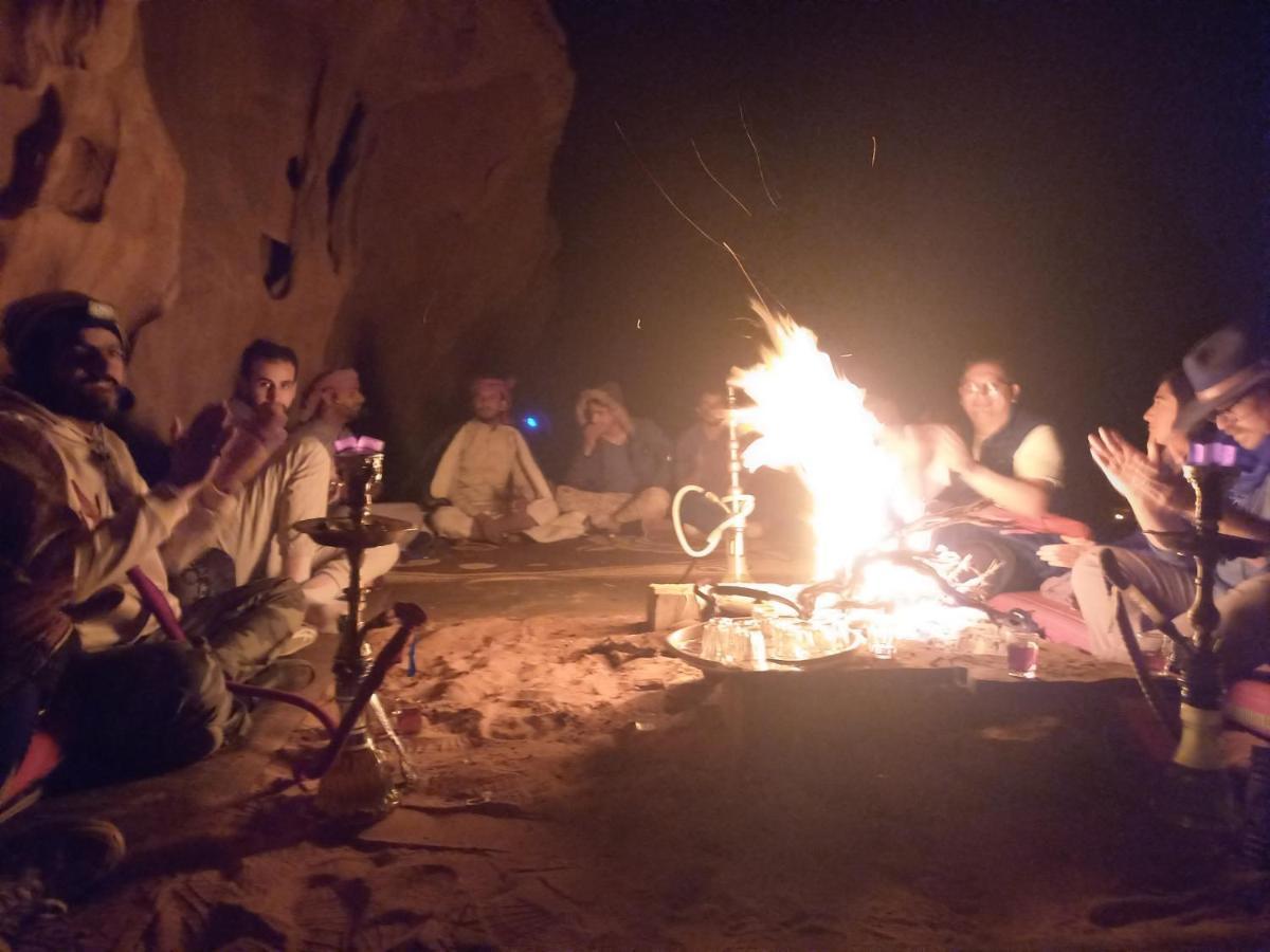 Wadi Rum Secrets Camp Bagian luar foto