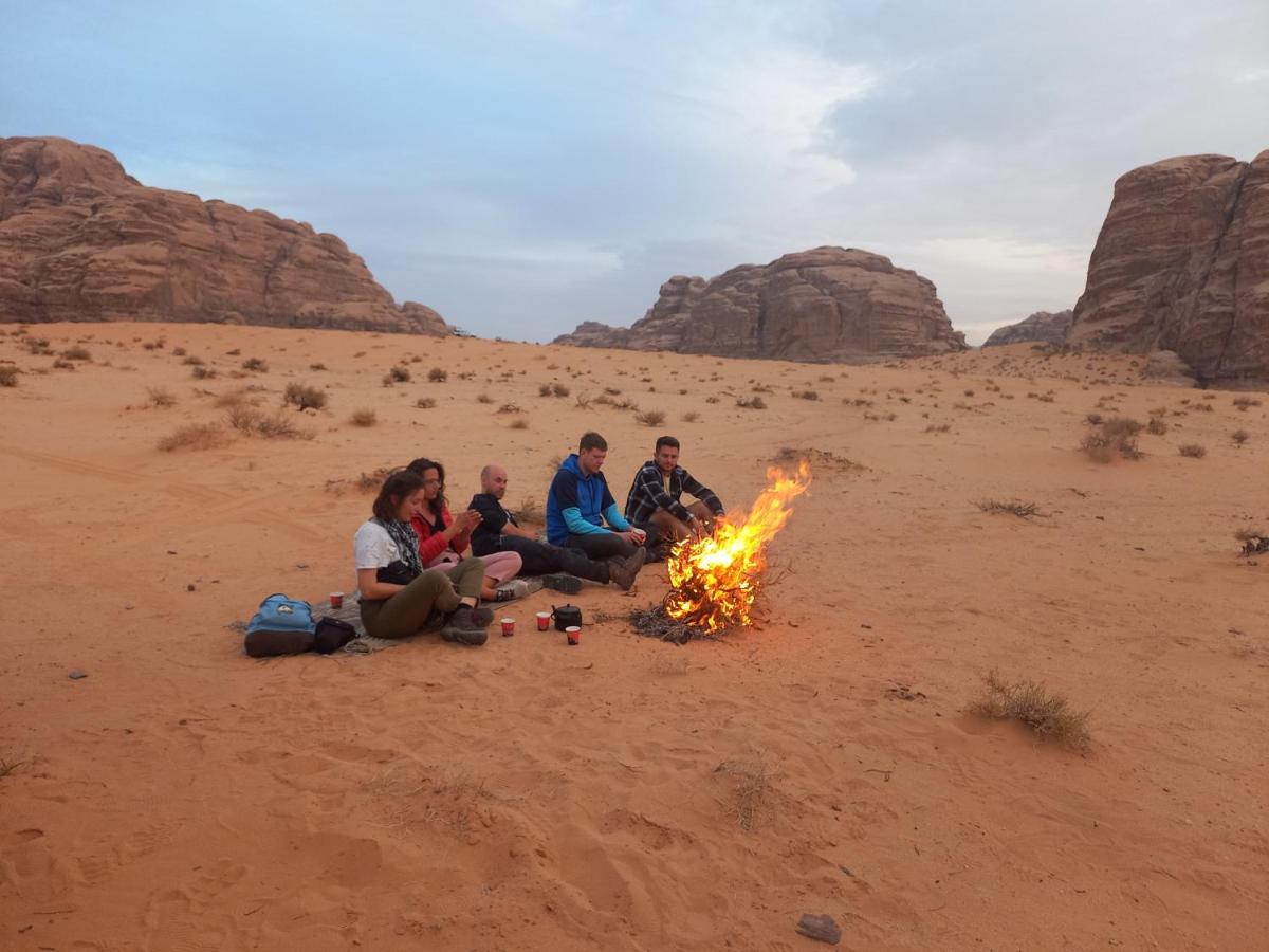 Wadi Rum Secrets Camp Bagian luar foto