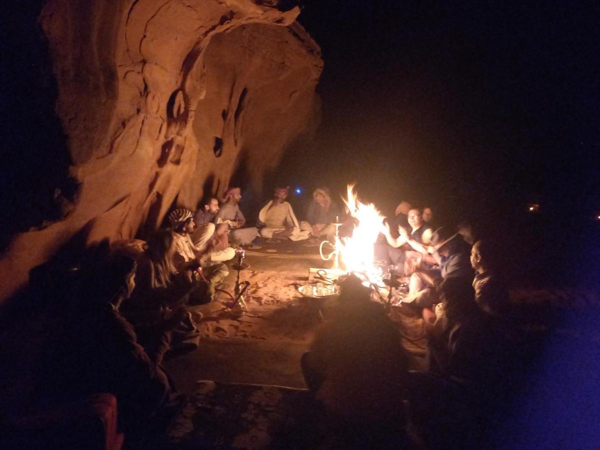 Wadi Rum Secrets Camp Bagian luar foto