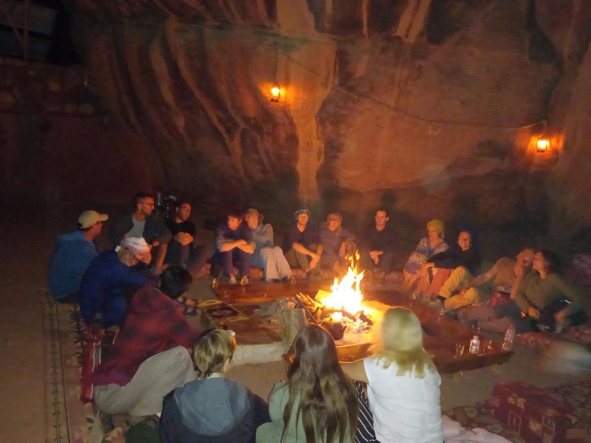 Wadi Rum Secrets Camp Bagian luar foto