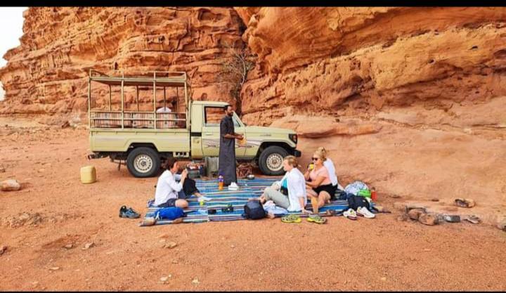 Wadi Rum Secrets Camp Bagian luar foto