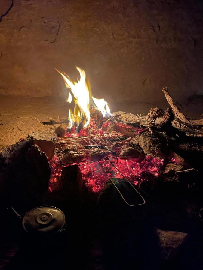Wadi Rum Secrets Camp Bagian luar foto