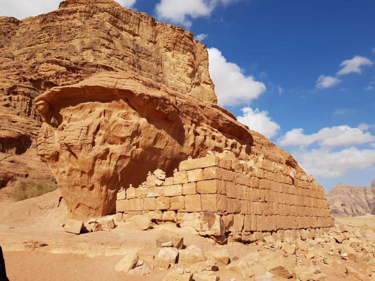 Wadi Rum Secrets Camp Bagian luar foto